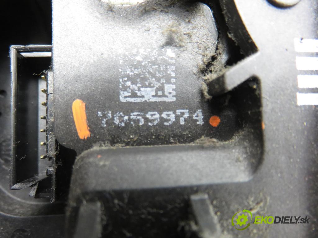BMW 3 (E90) SEDAN 2005 120,00 2.0 320 d 163 1995,00 zámok 7059974