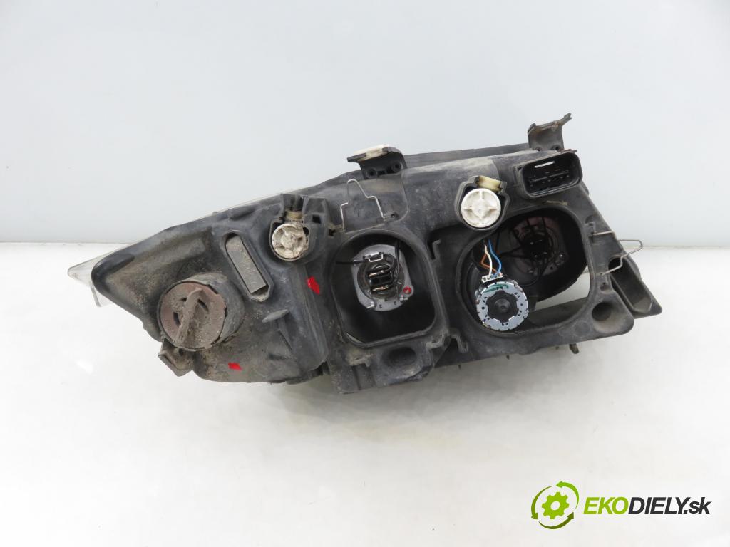 BMW 3 (E90) SEDAN 2005 120,00 2.0 320 d 163 1995,00 Svetlo LP