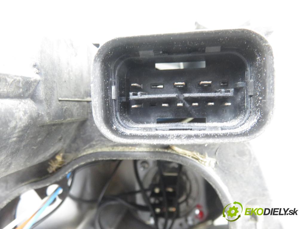BMW 3 (E90) SEDAN 2005 120,00 2.0 320 d 163 1995,00 Svetlo LP