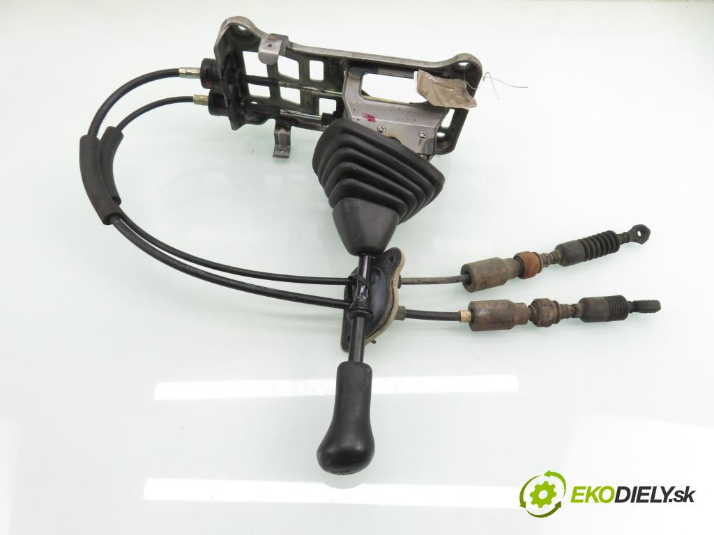SUZUKI IGNIS (FH) HB 2001 61,00 1.3 4WD 83 (RG413) - M13A 1328,00 ZVEDÁK: