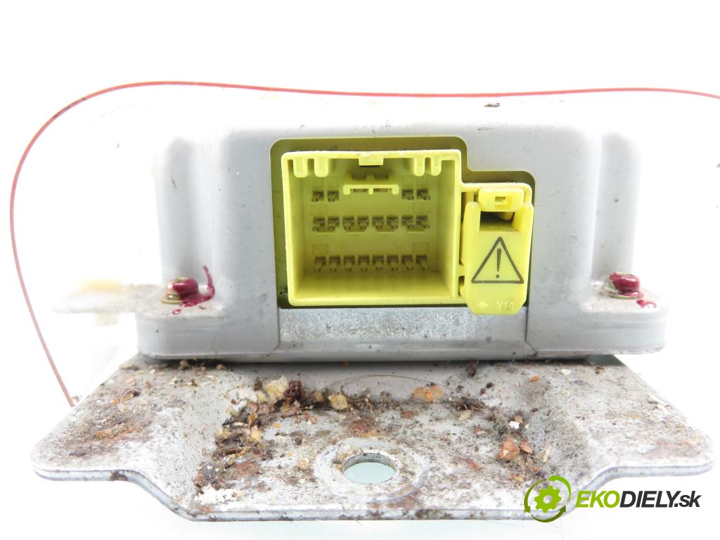 SUZUKI IGNIS (FH) HB 2001 61,00 1.3 4WD 83 (RG413) - M13A 1328,00 MODUL air BAG 3891080G20 ; X6T47773
