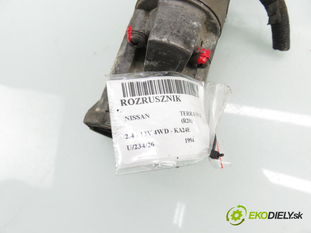 NISSAN TERRANO II (R20) TERENOWY 1994 91,00 2.4 i 12V 4WD 124 - KA24E 2389,00 Štartér  (Štartér)