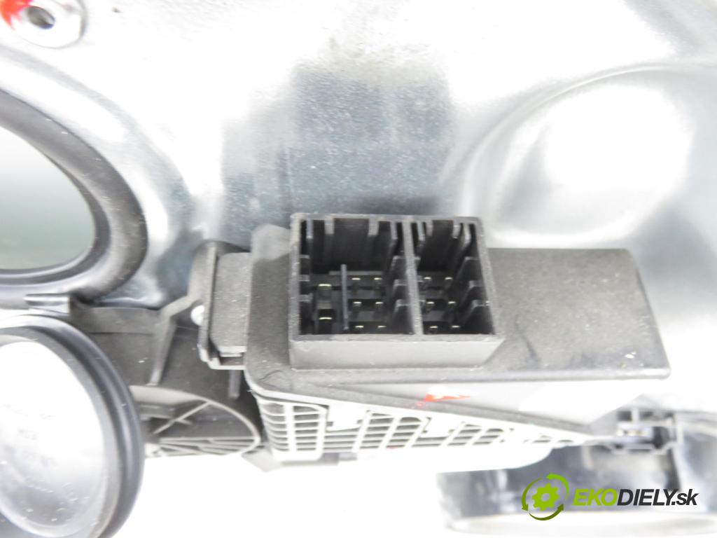 VW POLO (9N_) HB 2006 74,00 1.4 16V - BBZ 1390,00 Mechanizmus okien 6Y2959802A ; 6Q4837755