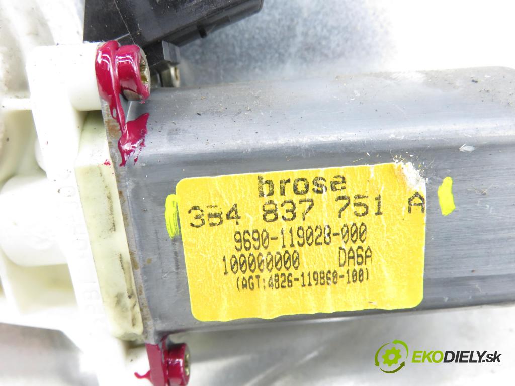 VW PASSAT B5 (3B2) SEDAN 1996 74,00 1.6 - ADP 1595,00 Mechanizmus okien 3B4837751A