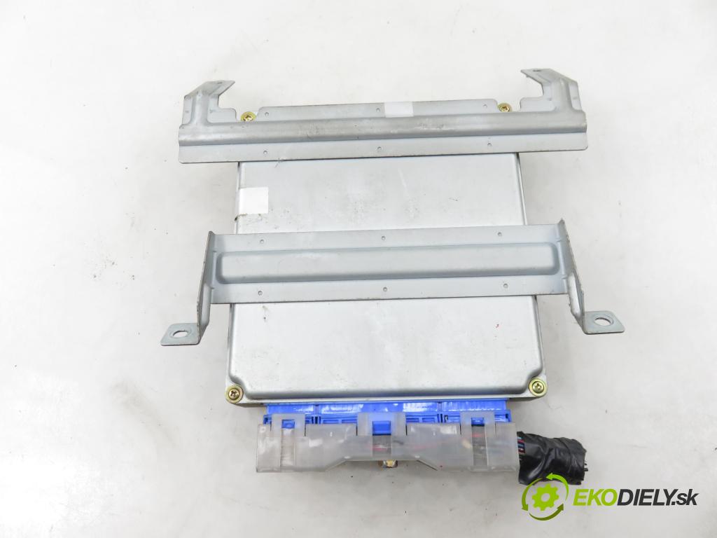 NISSAN TERRANO II (R20) TERENOWY 1994 91,00 2.4 i 12V 4WD 124 - KA24E 2389,00 Riadiaca jednotka Motor 237100F300