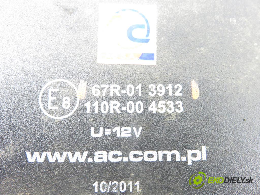 NISSAN TERRANO II (R20) TERENOWY 1994 91,00 2.4 i 12V 4WD 124 - KA24E 2389,00 Riadiaca jednotka LPG 67R013912