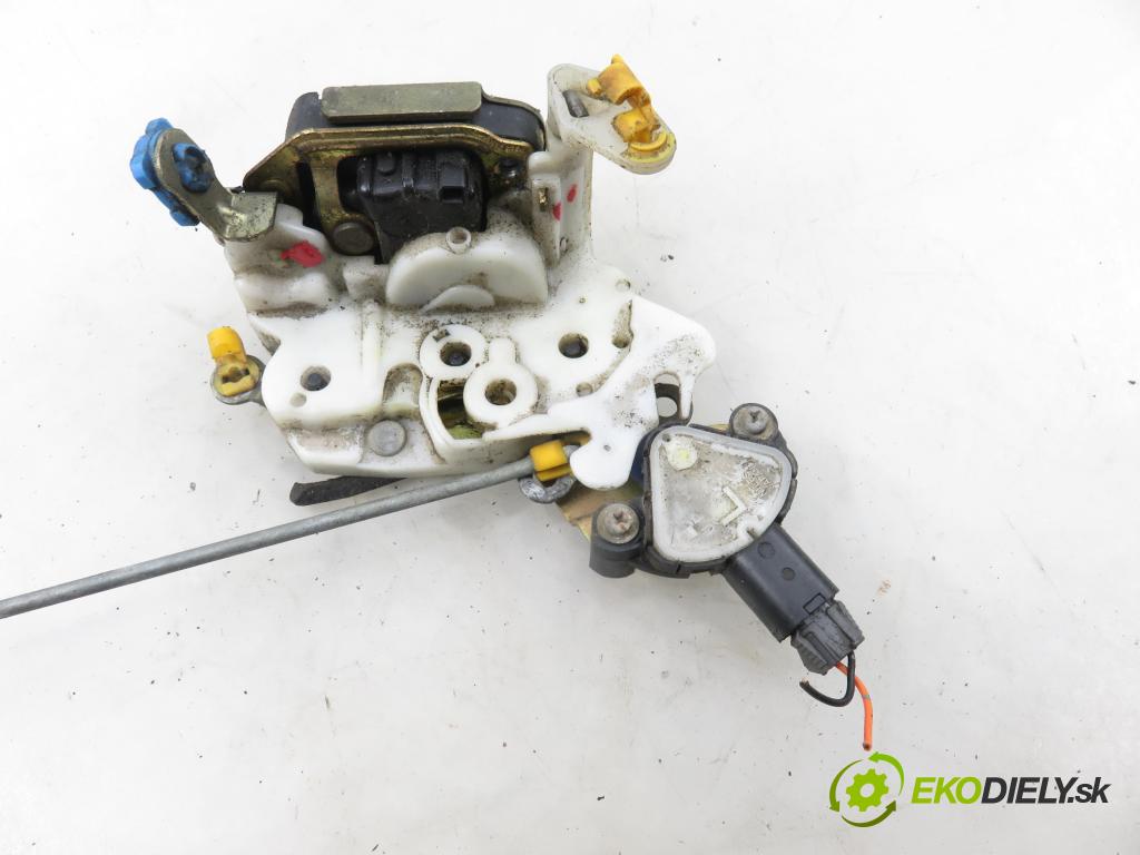 NISSAN TERRANO II (R20) TERENOWY 1994 91,00 2.4 i 12V 4WD 124 - KA24E 2389,00 zámok