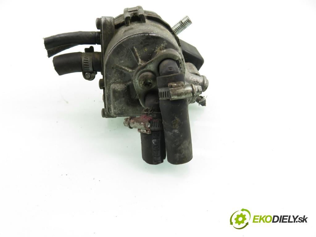 TOYOTA RAV 4 II (_A2_) SUV 2000 110,00 2.0 4WD 150 - 1AZ-FE 1998,00 reduktor Výparník LPG 67R010286