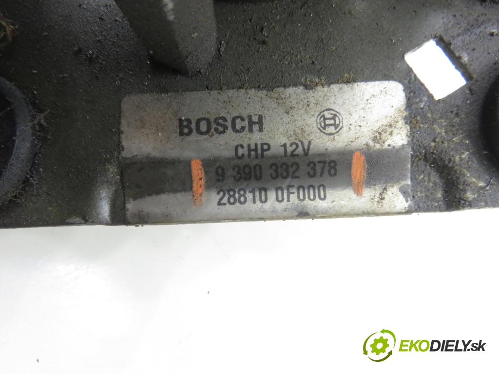 NISSAN TERRANO II (R20) TERENOWY 1994 91,00 2.4 i 12V 4WD 124 - KA24E 2389,00 Motorček stieračov 9390332384 ; 9390332378