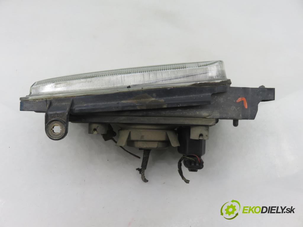 NISSAN TERRANO II (R20) TERENOWY 1994 91,00 2.4 i 12V 4WD 124 - KA24E 2389,00 Svetlo LP