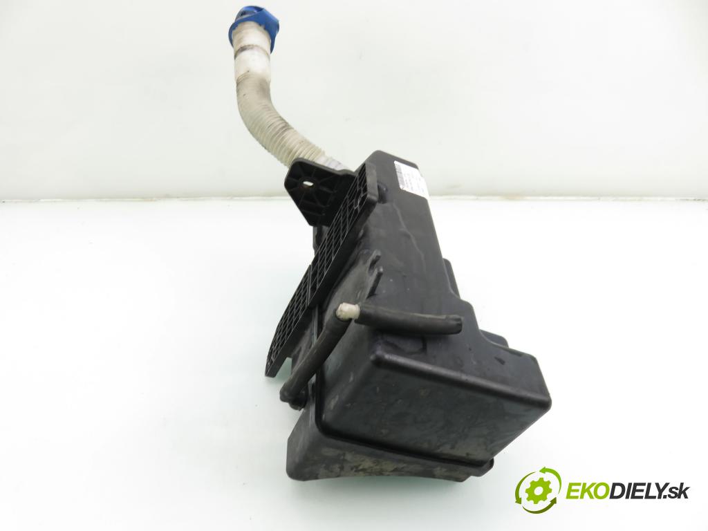VW TIGUAN (5N_) SUV 2008 103,00 2.0 TDI 4motion - CBAB 1968,00 Nádržka ostrekovačov 5N0955453B ; 5N0955453A ; 5N0955453 (Kľučka dverí ostatné)