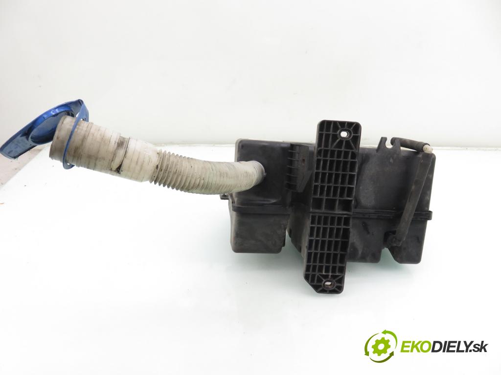 VW TIGUAN (5N_) SUV 2008 103,00 2.0 TDI 4motion - CBAB 1968,00 Nádržka ostrekovačov 5N0955453B ; 5N0955453A ; 5N0955453 (Kľučka dverí ostatné)