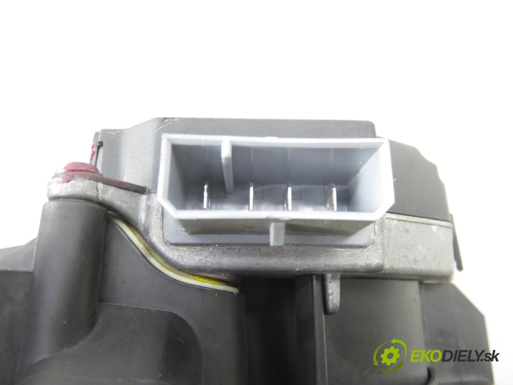 FIAT CROMA (194_) KOMBI 2006 110,00 1.9 D Multijet 150 - 939 A2.000 1910,00 Ventilátor vetráku 007013E ; 73421312U