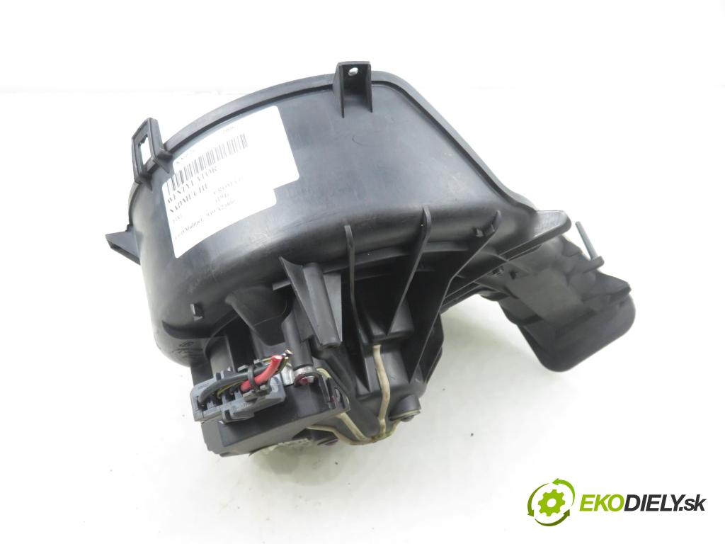 FIAT CROMA (194_) KOMBI 2006 110,00 1.9 D Multijet 150 - 939 A2.000 1910,00 Ventilátor vetráku 007013E ; 73421312U
