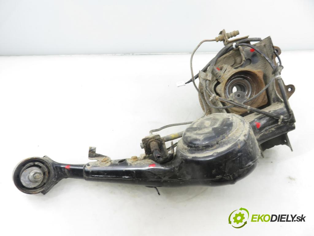 TOYOTA RAV 4 II (_A2_) SUV 2000 110,00 2.0 4WD 150 - 1AZ-FE 1998,00 Rameno pravé zadné