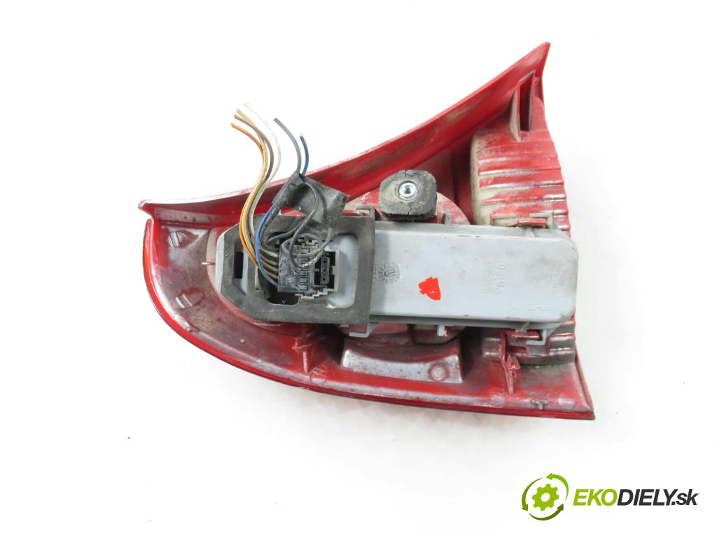 RENAULT CLIO II (BB_, CB_) HB 2001 43,00 1.2 (BB0A, BB0F, BB10, BB1K, BB28, BB2D, BB2H, CB0 1149,00 Svetlo pravé zadné
