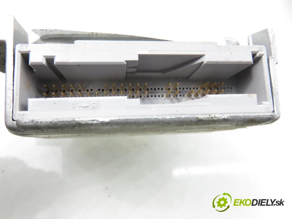 RENAULT CLIO II (BB_, CB_) HB 2001 43,00 1.2 (BB0A, BB0F, BB10, BB1K, BB28, BB2D, BB2H, CB0 1149,00 MODUL air BAG 8200136038C ; 0285001415