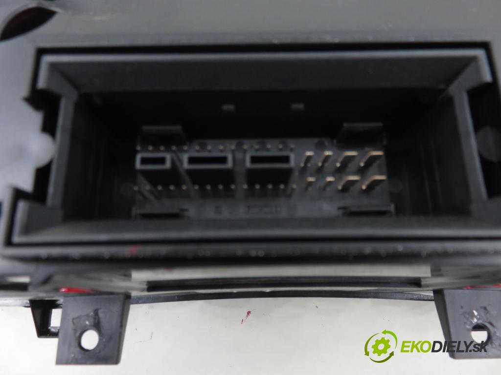 VW TIGUAN (5N_) SUV 2008 103,00 2.0 TDI 4motion - CBAB 1968,00 Prístrojovka elektrický 5N0920870D