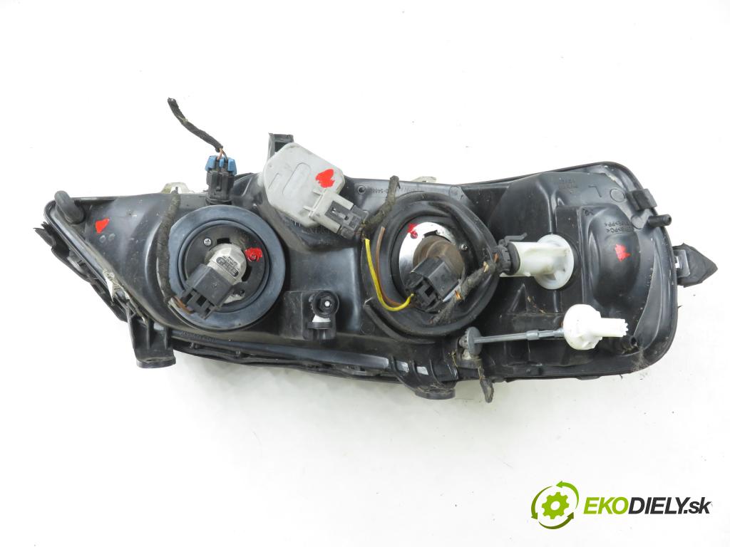 OPEL ASTRA G sedan (T98) HB 1999 74,00 1.6 16V - X 16 XEL 1598,00 světlo LP