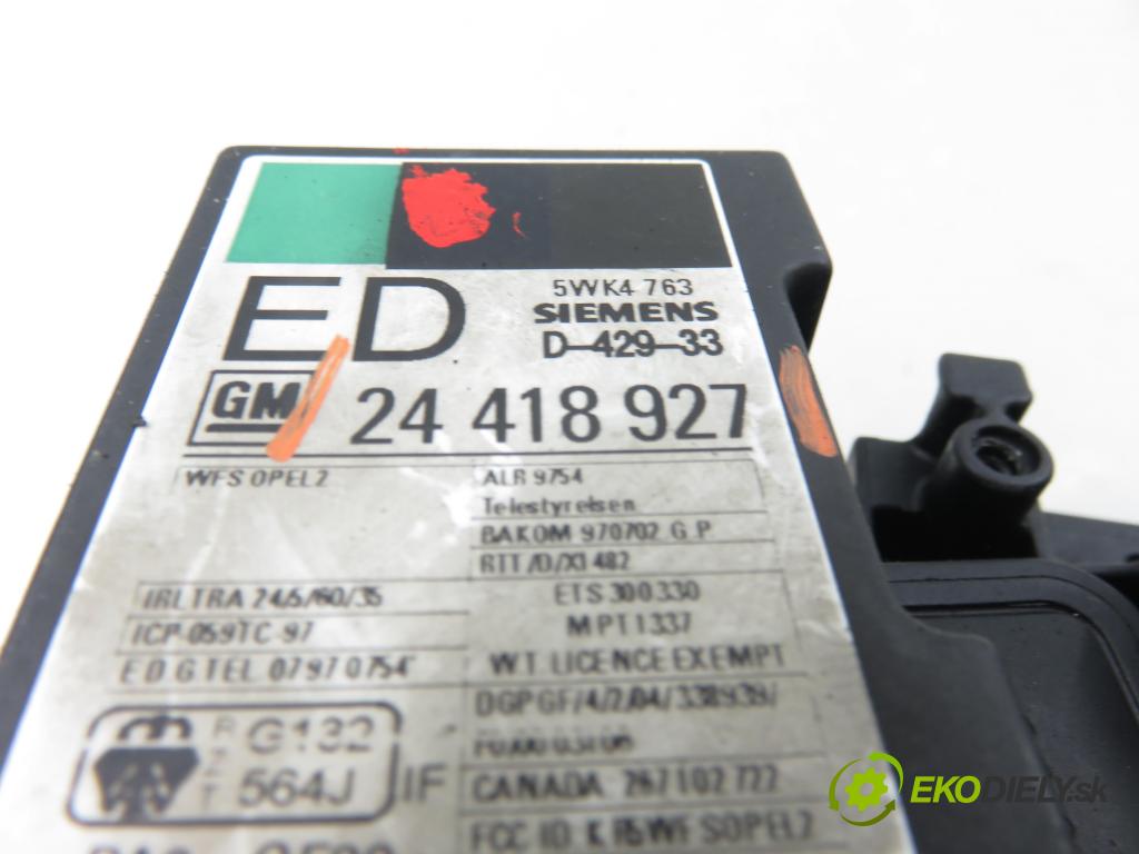 OPEL ASTRA G sedan (T98) HB 1999 74,00 1.6 16V - X 16 XEL 1598,00 spinačka 90589313 ; 90589389 ; 24418927 (Spínacia skrinka)