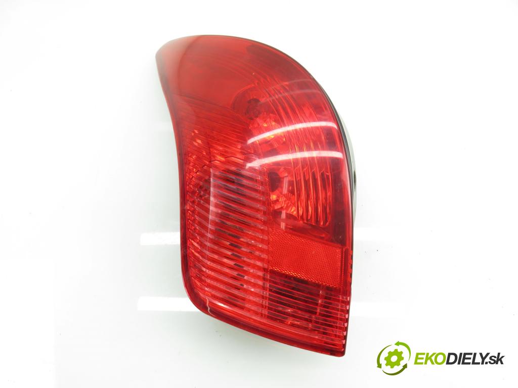 PEUGEOT 308 SW KOMBI 2008 88,00 1.6 16V - 5FW (EP6) 1598,00 Svetlo ľavé zadné