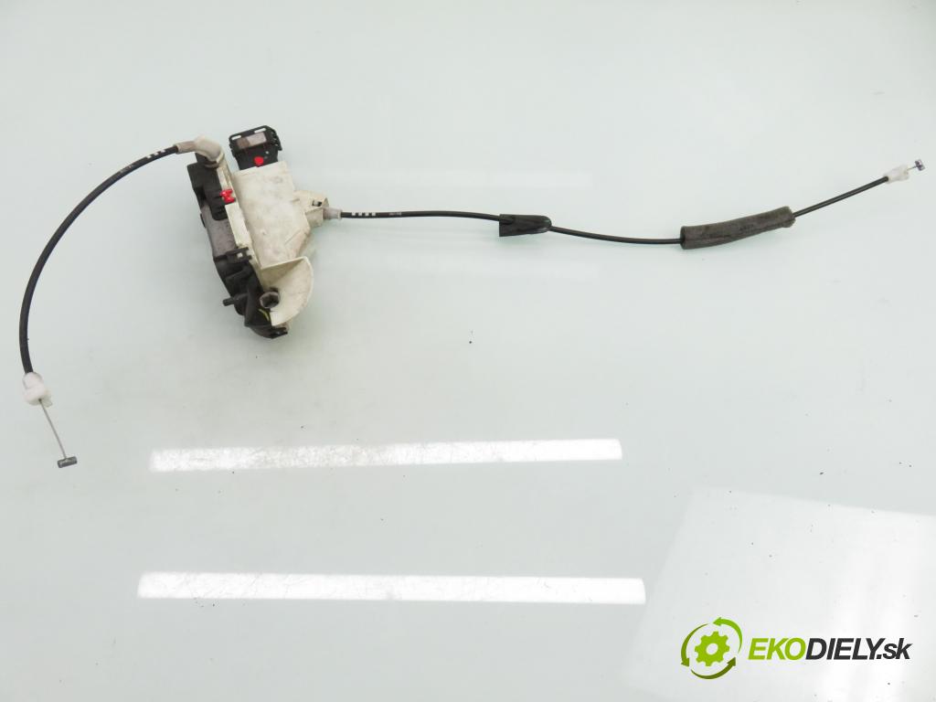 PEUGEOT 308 SW KOMBI 2008 88,00 1.6 16V - 5FW (EP6) 1598,00 zámok 567148 ; PSA567148