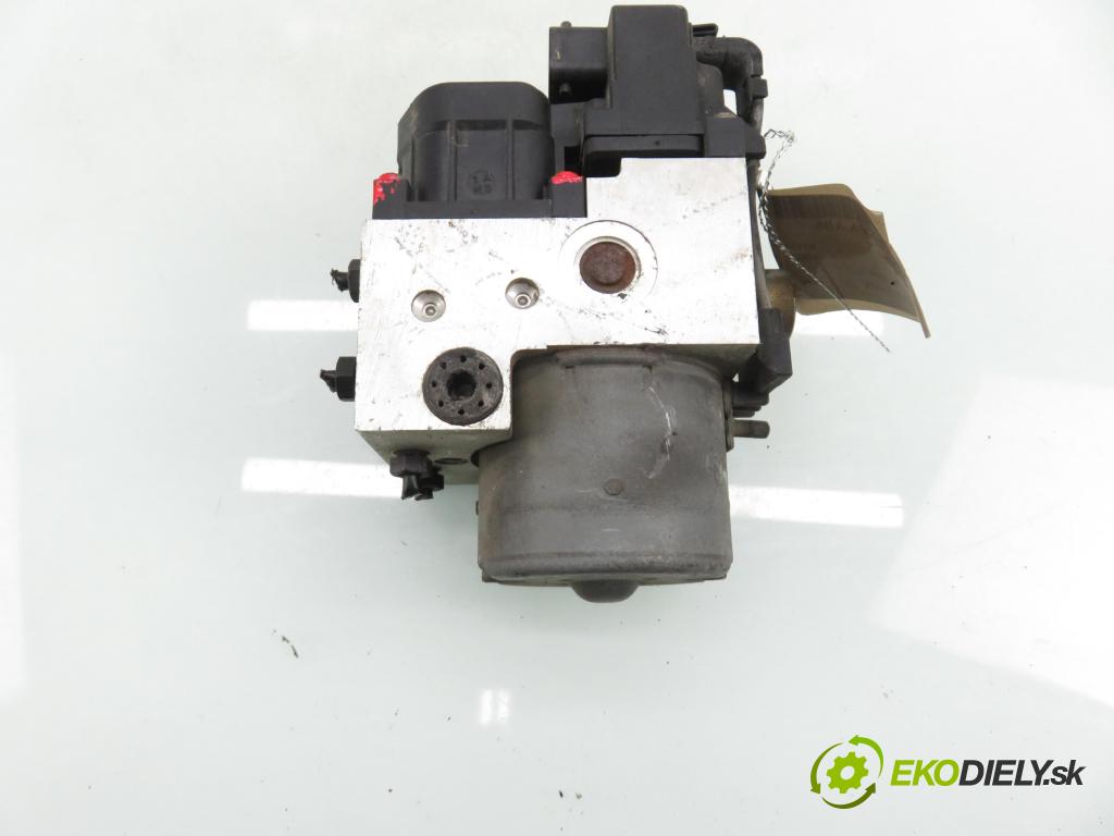VW PASSAT B5 (3B2) SEDAN 1998 92,00 1.8 20V 125 - ADR 1781,00 Pumpa ABS 0273004132 ; 8E0614111HL ; 0265216411 (Pumpa ABS)