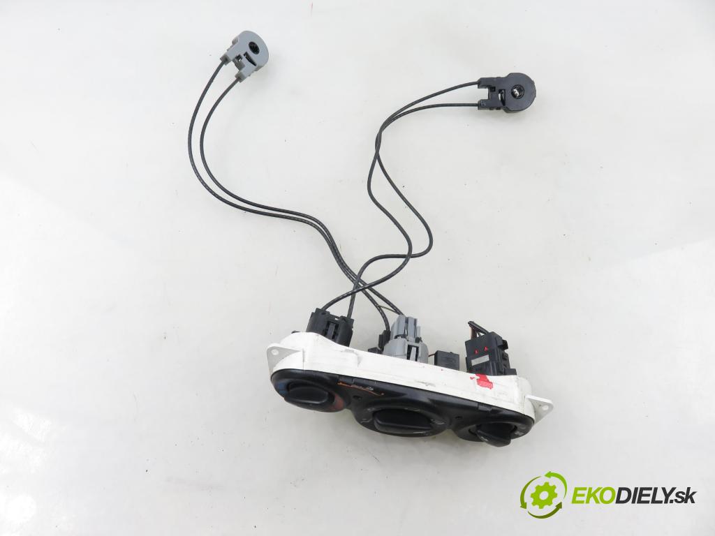 FORD FOCUS (DAW, DBW) HB 2000 96,00 2.0 16V - EDDF 1988,00 Panel kúrenia KLIMATIZACE: 98AB18C419AF