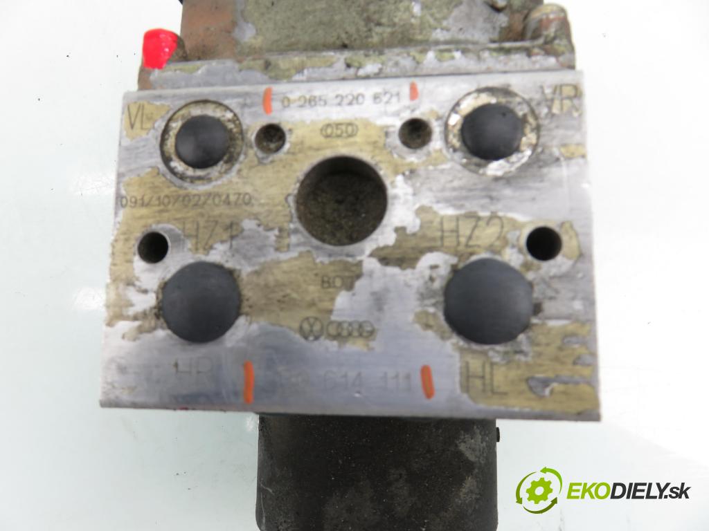 VW PASSAT B5.5 Variant (3B6) KOMBI 2001 96,00 1.9 TDI - AWX 1896,00 Pumpa ABS 0273004573 ; 0265220621 ; 3B0614111 (Pumpa ABS)