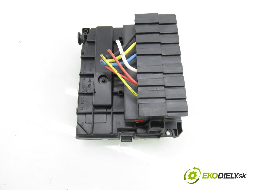 PEUGEOT 308 SW KOMBI 2008 88,00 1.6 16V - 5FW (EP6) 1598,00 MODUL BSM 9664706280