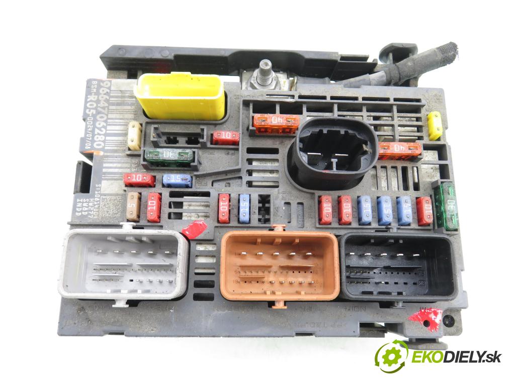 PEUGEOT 308 SW KOMBI 2008 88,00 1.6 16V - 5FW (EP6) 1598,00 MODUL BSM 9664706280