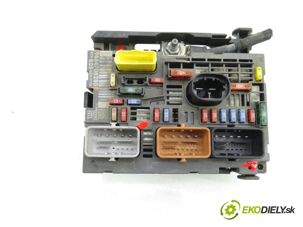 PEUGEOT 308 SW KOMBI 2008 88,00 1.6 16V - 5FW (EP6) 1598,00 MODUL BSM 9664706280