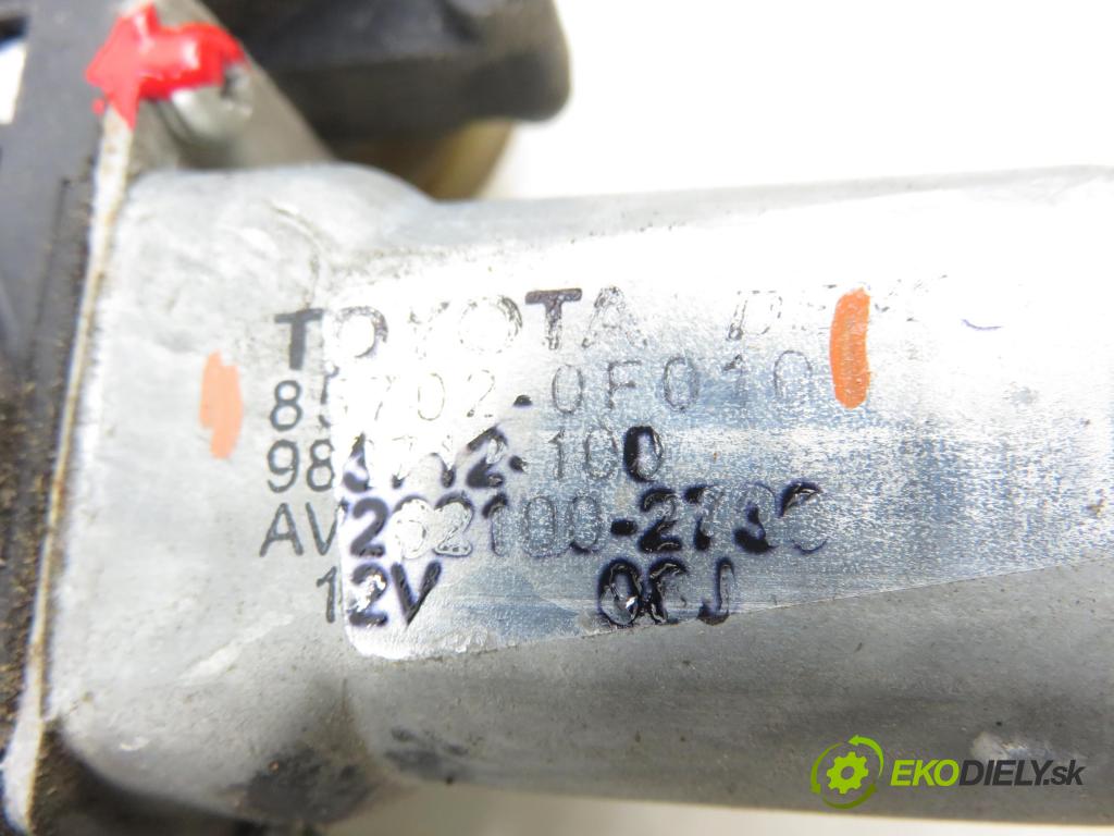 TOYOTA COROLLA Verso (ZER_, ZZE12_, R1_) MINIVAN 2005 85,00 2.0 D-4D (CUR10_) - 1CD-FTV 1995,00 Mechanizmus okien 857020F010
