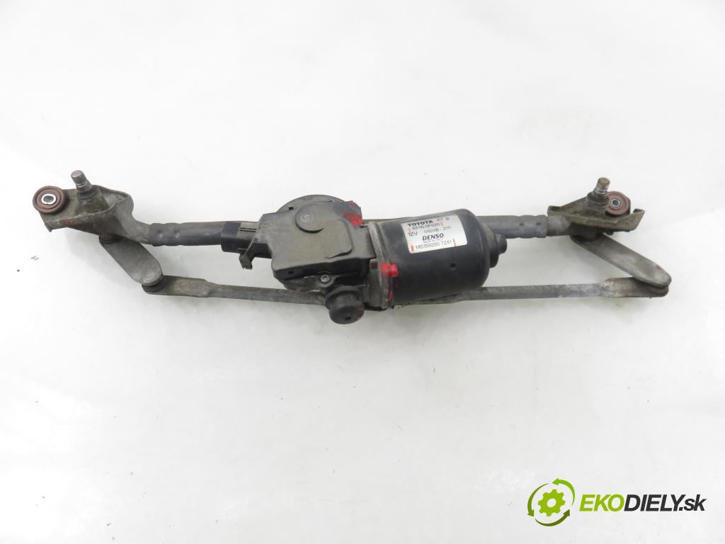 TOYOTA COROLLA Verso (ZER_, ZZE12_, R1_) MINIVAN 2005 85,00 2.0 D-4D (CUR10_) - 1CD-FTV 1995,00 Motorček stieračov 851100F020 ; MS1592007241