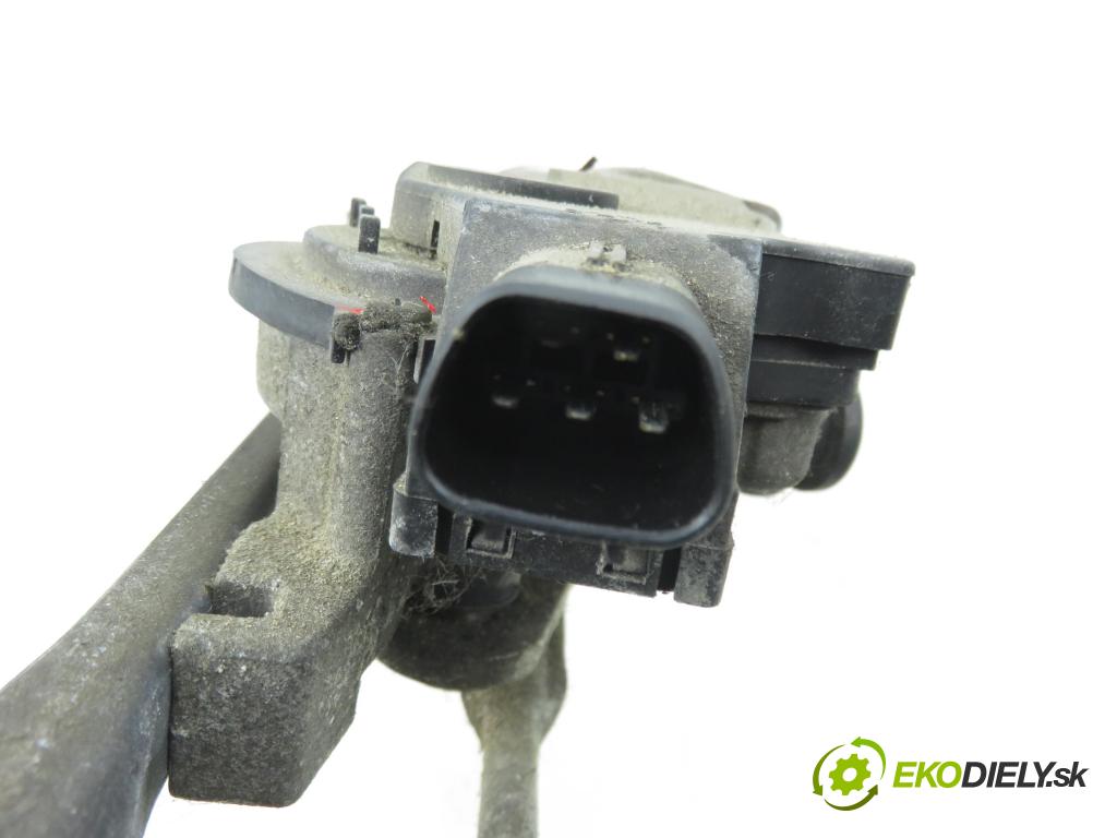 TOYOTA COROLLA Verso (ZER_, ZZE12_, R1_) MINIVAN 2005 85,00 2.0 D-4D (CUR10_) - 1CD-FTV 1995,00 Motorček stieračov 851100F020 ; MS1592007241