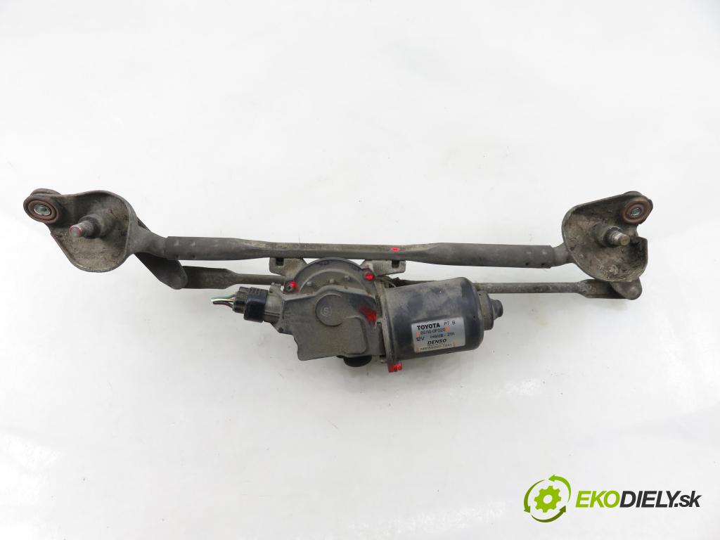 TOYOTA COROLLA Verso (ZER_, ZZE12_, R1_) MINIVAN 2005 85,00 2.0 D-4D (CUR10_) - 1CD-FTV 1995,00 Motorček stieračov 851100F020 ; MS1592007241