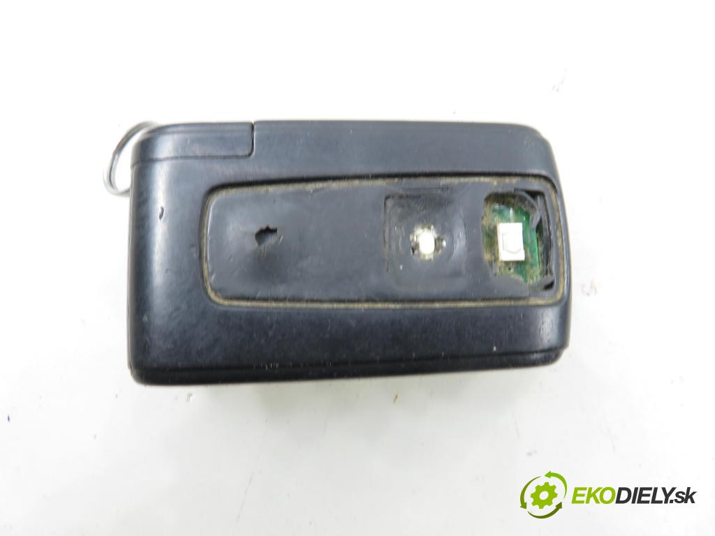 TOYOTA COROLLA Verso (ZER_, ZZE12_, R1_) MINIVAN 2005 85,00 2.0 D-4D (CUR10_) - 1CD-FTV 1995,00 spinačka / zámky 626399000 ; 15A7101