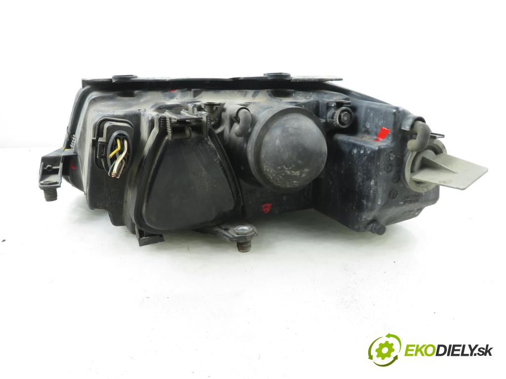 VW PASSAT B5.5 Variant (3B6) KOMBI 2001 96,00 1.9 TDI - AWX 1896,00 Svetlo PP