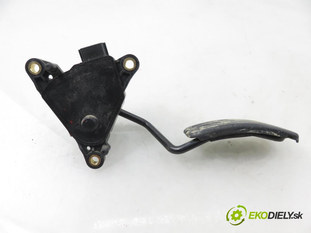RENAULT SCENIC II (JM0/1_) MINIVAN 2004 63,00 1.5 dCi (JM1F) - K9K 724 1461,00 potenciometr plynového pedálu 8200159647B (Potenciometr plynového pedálu)