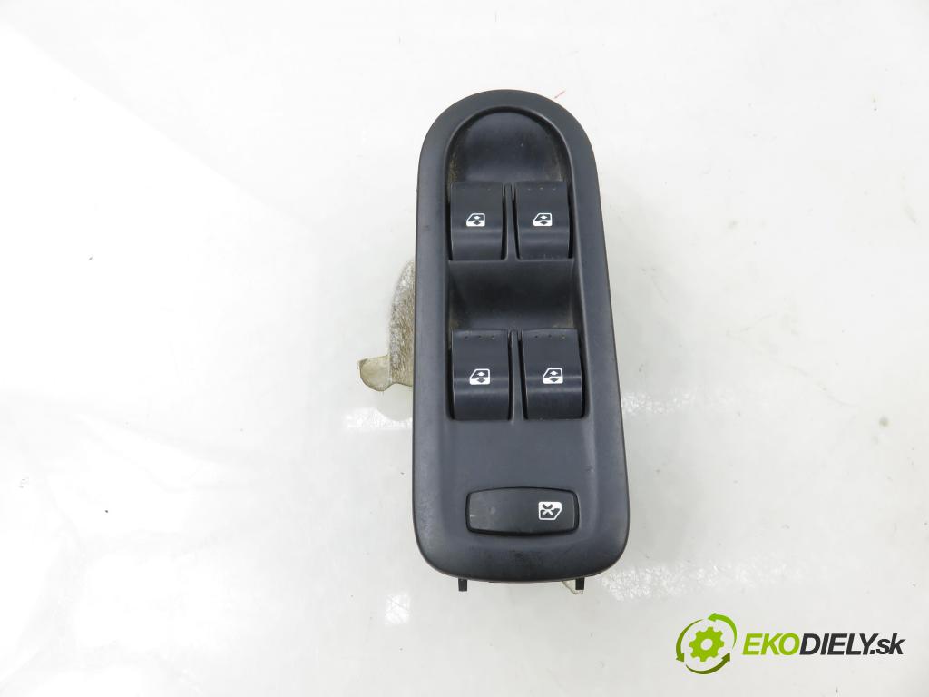 RENAULT SCENIC II (JM0/1_) MINIVAN 2004 63,00 1.5 dCi (JM1F) - K9K 724 1461,00 Panel ovládania okien 156018070D