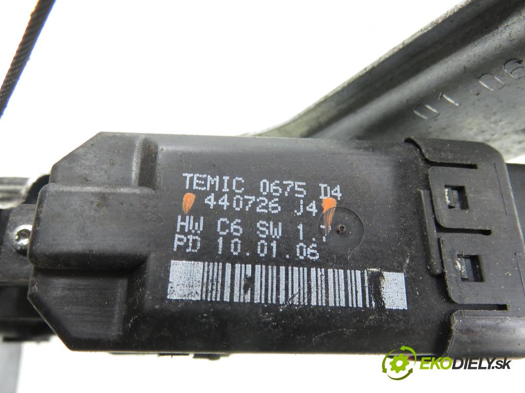 RENAULT SCENIC II (JM0/1_) MINIVAN 2004 63,00 1.5 dCi (JM1F) - K9K 724 1461,00 Mechanizmus okien 440726J4