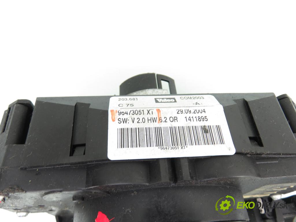 PEUGEOT 407 (6D_) SEDAN 2004 100,00 2.0 HDi 135 - RHR 1997,00 páčka/prepínač 96473051XT