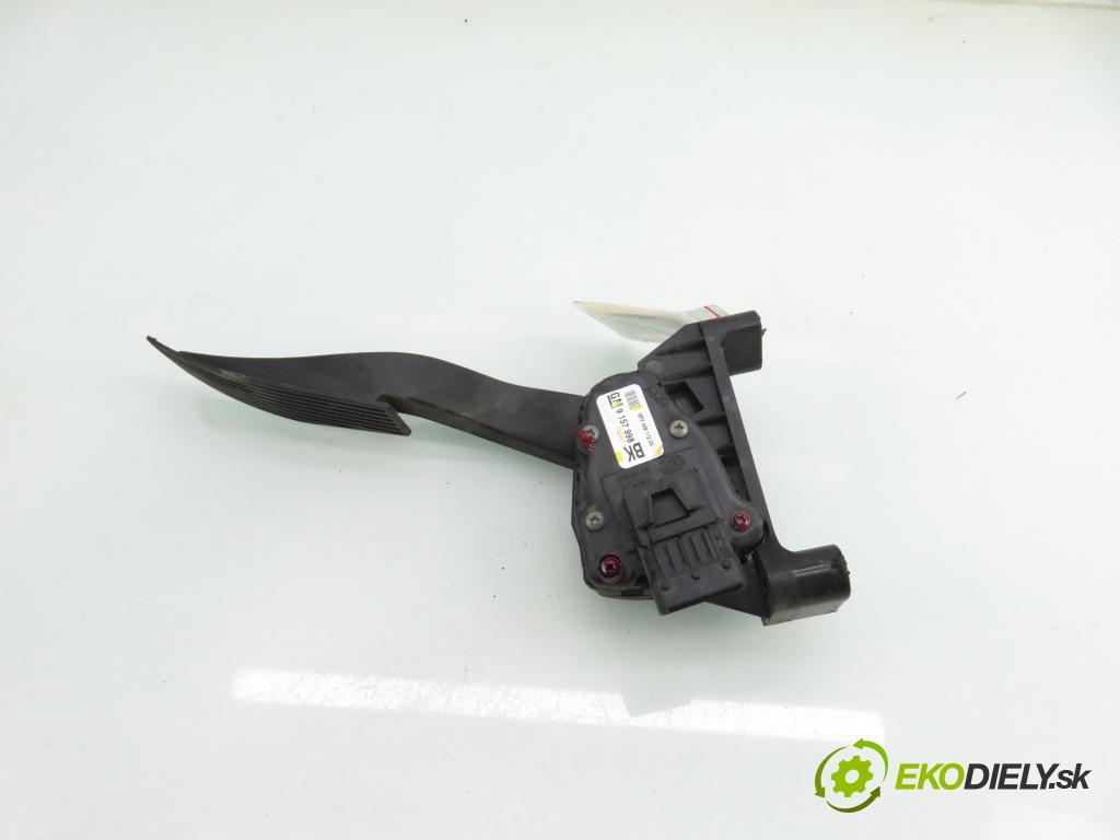 OPEL ASTRA H (A04) HB 2005 59,00 1.7 CDTI - Z 17 DTL 1686,00 Potenciometer plynu 9157998BK ; 6PV00811200 (Potenciometer plynového pedálu)
