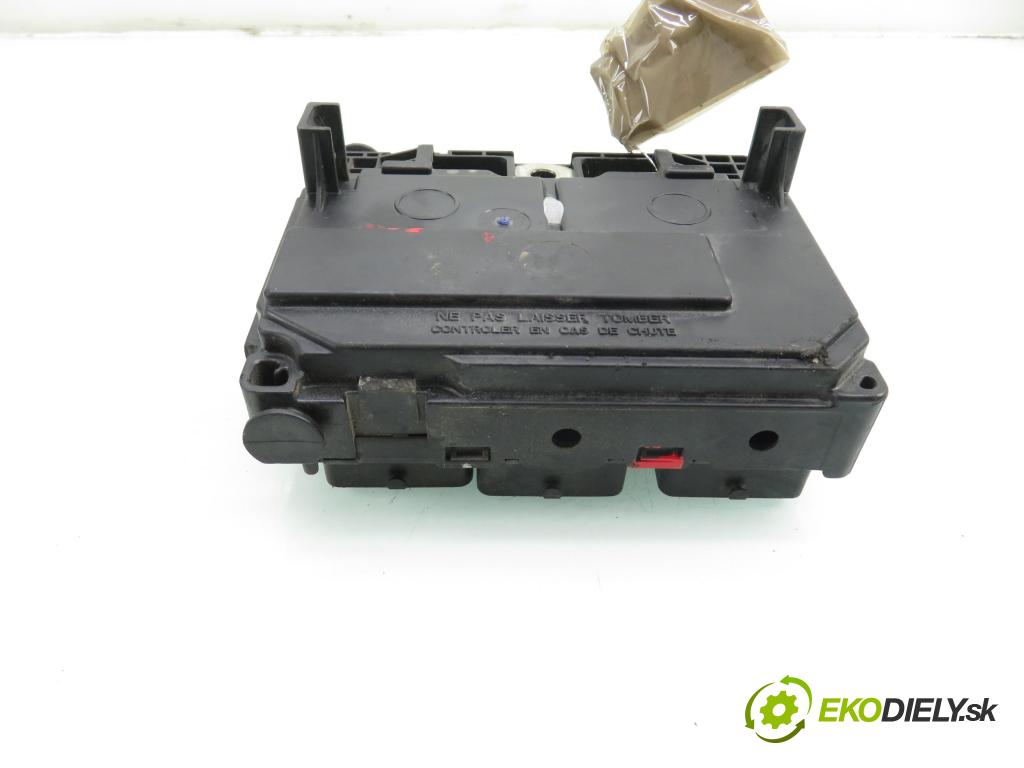PEUGEOT 407 (6D_) SEDAN 2004 100,00 2.0 HDi 135 - RHR 1997,00 MODUL BSM S118983001J ; 9656086080