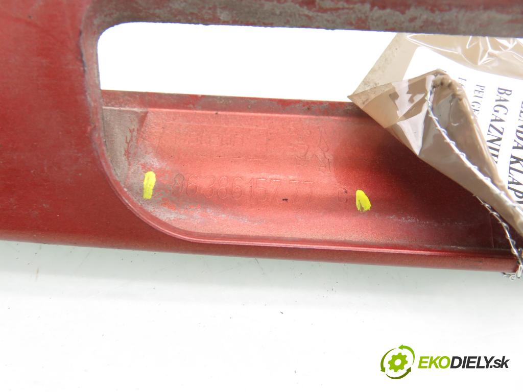 PEUGEOT 307 SW (3H) KOMBI 2002 81,00 1.6 16V - NFU (TU5JP4) 1587,00 Zadné čelo dverí kufor 9638615777 ; 9638615777C