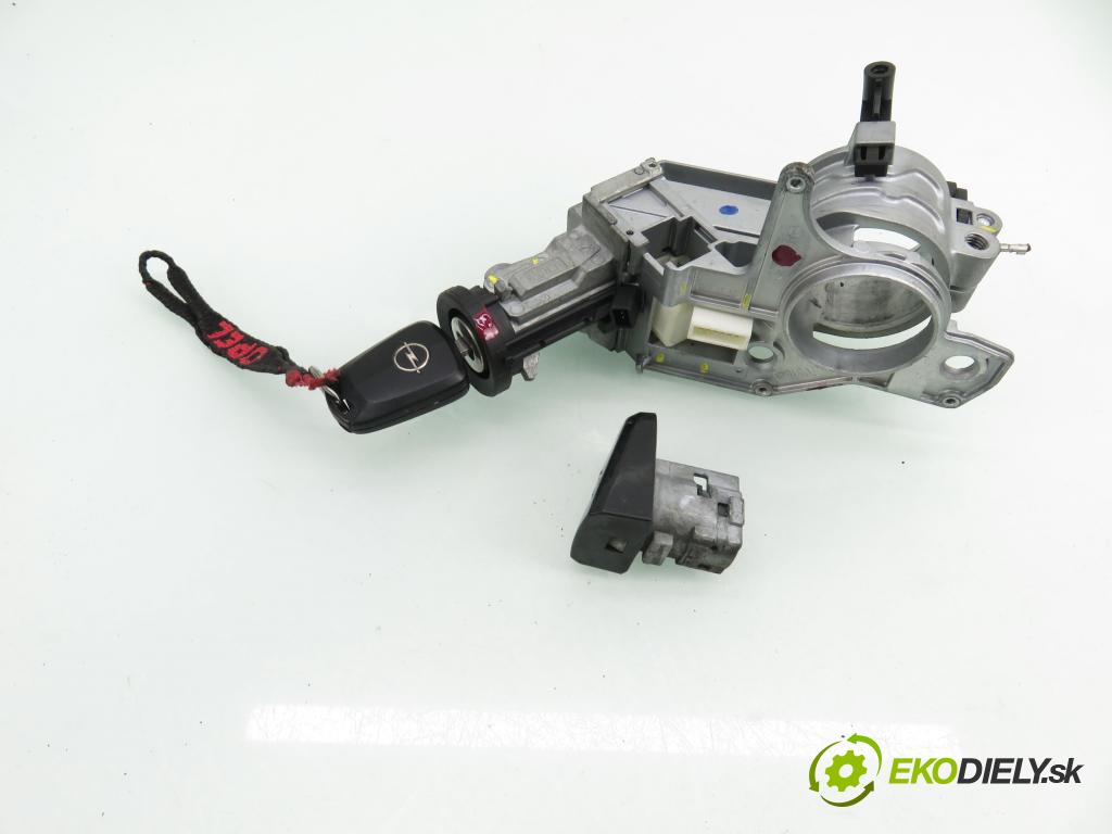 OPEL ASTRA H (A04) HB 2005 59,00 1.7 CDTI - Z 17 DTL 1686,00 spinačka / zámky 2421430 ; N05018881 ; N0501882