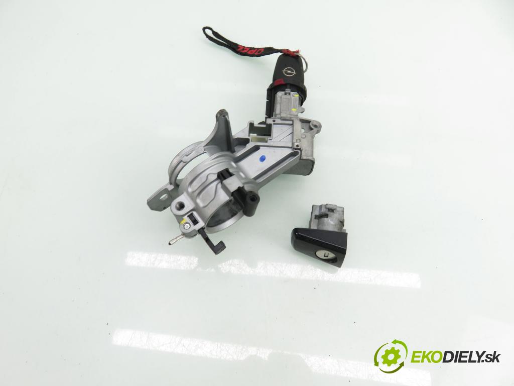 OPEL ASTRA H (A04) HB 2005 59,00 1.7 CDTI - Z 17 DTL 1686,00 spinačka / zámky 2421430 ; N05018881 ; N0501882