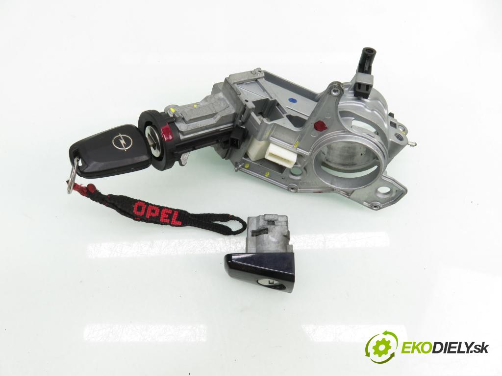 OPEL ASTRA H (A04) HB 2005 59,00 1.7 CDTI - Z 17 DTL 1686,00 spinačka / zámky 2421430 ; N05018881 ; N0501882