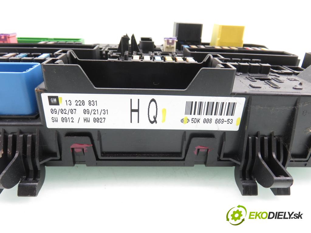 OPEL ZAFIRA B (A05) MINIVAN 2007 88,00 1.9 CDTI 8V 120 - Z 19 DT 1910,00 MODUL BSI 13220831HQ ; 5DK00866953