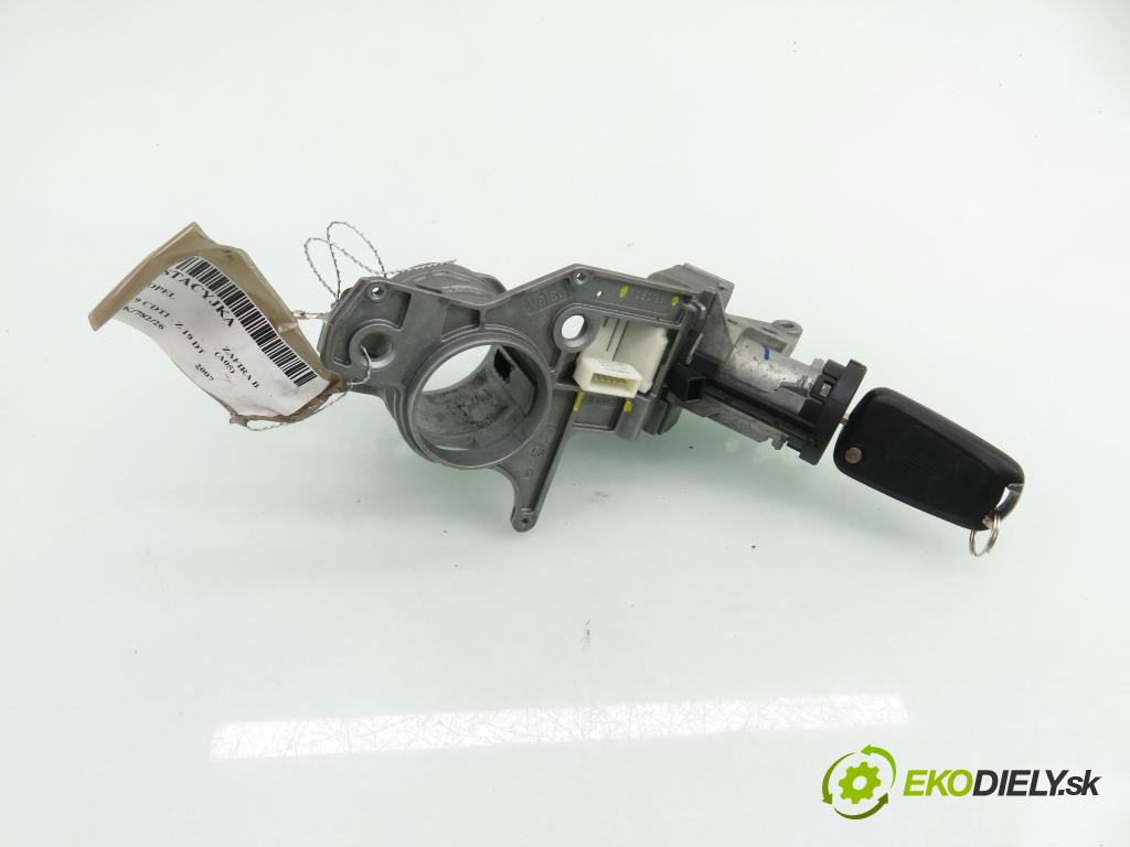 OPEL ZAFIRA B (A05) MINIVAN 2007 88,00 1.9 CDTI - Z 19 DT 1910,00 spinačka 2421430 ; N05501881 ; N0501882 (Spínacia skrinka)